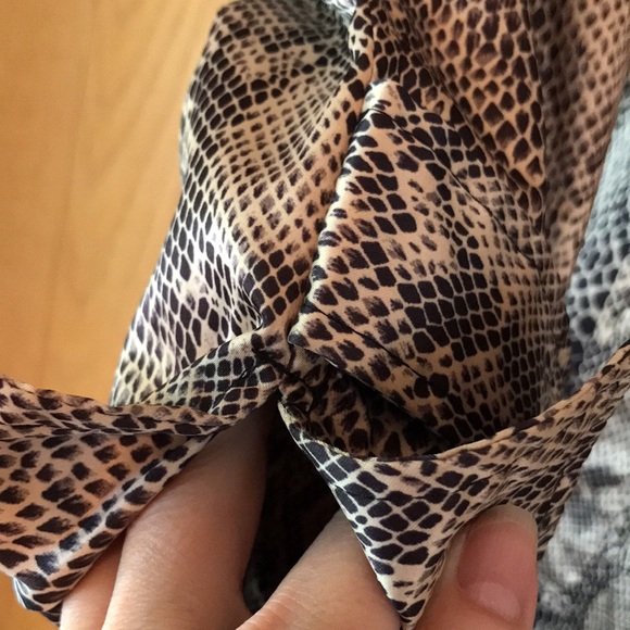 New Dress Barn Large satin short animal print snakeskin print trench barn jacket - Picture 5 of 12